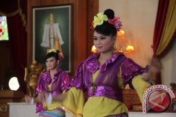 Kedaton Tampilkan Kesenian Asli Kutai Selama Erau