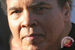 Muhammad Ali terima medali kemerdekaan