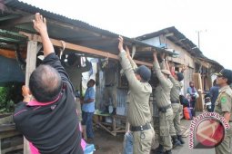 Pemkab Berau Tertibkan Pedagang Pakaian Bekas