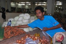 Harga kebutuhan pokok di Kaltim turun 0,27 persen