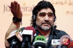 Maradona ledek Platini dan Blatter