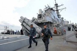 KAPAL AS MERAPAT DI BALI