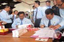 Pemprov Bali Sita Ratusan Bungkus Rokok