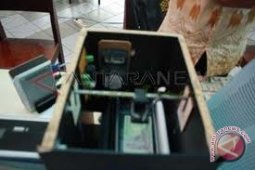 Mahasiswa Surabaya ciptakan mesin pendeteksi uang palsu