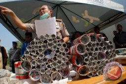 Polda Jambi amankan 51.000 petasan