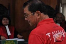 Muchtar Muis tak hadir di pengadilan tipikor