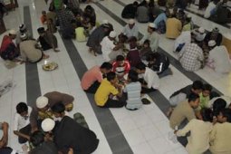 UMAT ISLAM MEGIBUNG