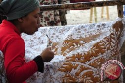 Produksi batik