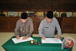 Dewan dan Pemprov Sepakati KUA-PPAS P-APBD 2012