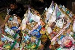 Pejabat Dipersilakan Terima Parsel Asal Lapor KPK
