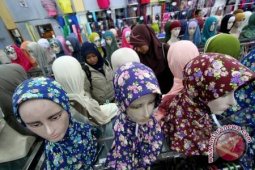 Omzet Pedagang Pakaian  Maningkat
