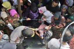 TERJEPIT SAAT BAGI SEMBAKO