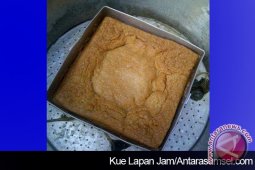 Kue "lapan jam" makanan khas gurih