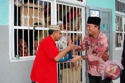 889 Napi Teluk Dapat Remisi