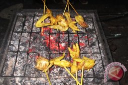 Sate ceker ayam diminati warga Bengkulu