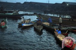 Pasar Terapung Tujuan Wisata Nasional