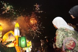 SAJIAN KEMBANG API