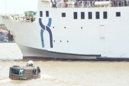Tertinggal Kapal