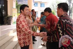 HALAL BIHALAL PEGAWAI HST