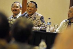 MENTERI ESDM-CENDIKIAWAN BALI