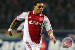 Van der wiel dikontrak psg dari ajax