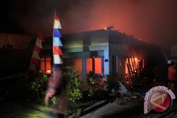 Kantor Demokrat Buleleng Terbakar