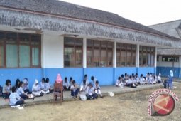 Pelajar Loa Kulu Berharap Bisa Belajar Normal