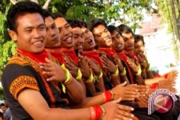 Tari saman oleh orang rusia meriahkan KKT APEC