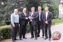 RS Components dan Allied Electronics Diakui karena Keunggulan Distribusi Global oleh Phoenix Contact