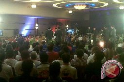 Henoch Siap Mundur Kalau Dua Tahun Gagal