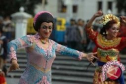 Ponco Sari Karya Nini Thowok Padukan Lima Elemen