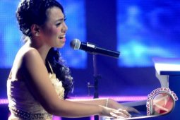 Sean Idol Hibur Warga Bitung Saat Kebaktian