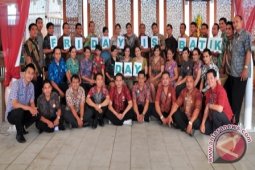 PHM Pakai Batik Cinta Indonesia