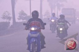 Kabut Asap Banjarbaru Ganggu Pengendara