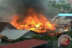 KOMPLEK DARMA PRAJA TERBAKAR