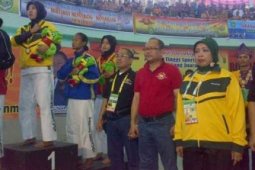 Raih emas