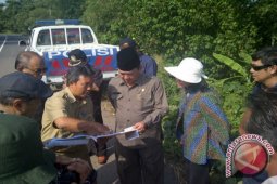Ketua DPRD Tinjau Jalan Trans Kalimantan Poros Selatan