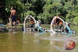 Bupati beri waktu satu bulan berantas PETI