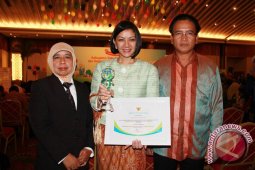 Bupati Kukar Terima Penghargaan Kementerian PP