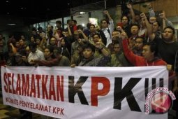 Kasus Penyidik KPK Tetap Diusut