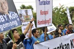 RAKYAT BALI PENDUKUNG KPK