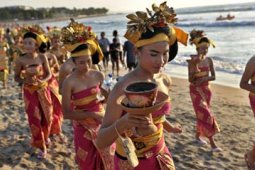 KUTA KARNIVAL 2012