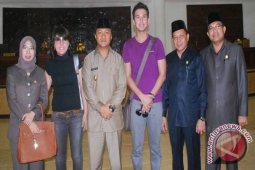 DPRD-Pemkab Berau Dukung "Cinta di Kaki Langit"