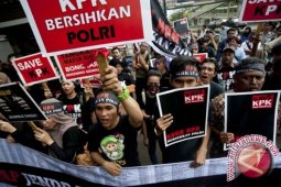 Panja sepakat hentikan revisi UU KPK