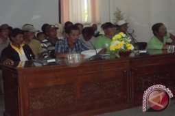 Buruh PT  Agro Inti Kencanamas Datangi  DPRD Paser