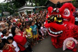 Etnis Tionghoa Bangka Tengah jaga trdisi "barongsai ampao"