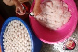 Fung Li dan bakso ikan Belitung