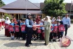 Indocement Bagikan 500 Beasiswa