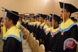 Sarolangun targetkan luluskan 100 sarjana pada 2013