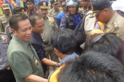 Temui buruh